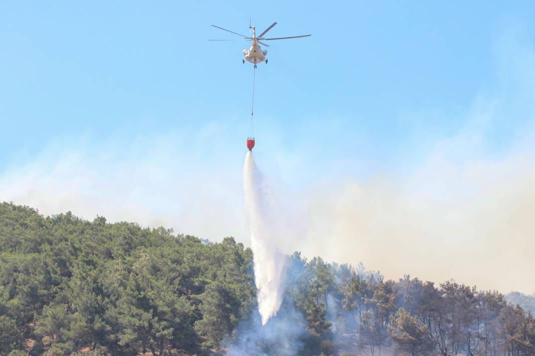 Bornova’daki orman yangını 23 saat sonra kontrol altına alındı 6